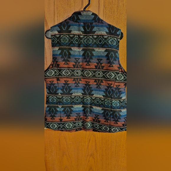 RuffHewn vest - Picture 2 of 3